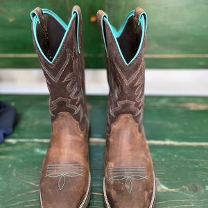 Delilah Round Toe Western Boot